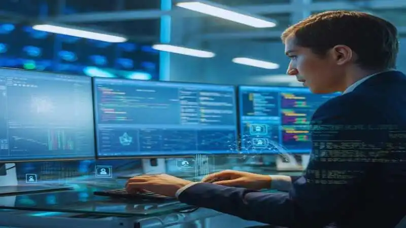 সাইবার অপরাধের মাধ্যমে অনলাইন প্রতারণা ও হ্যাকিং কার্যক্রমের প্রতীকী চিত্র