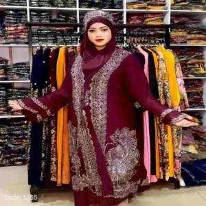 প্রিমিয়াম স্টোন বোরকা – আকর্ষণীয় স্টোন ওয়ার্ক ডিজাইনের মার্জিত ও স্টাইলিশ বোরকা, আধুনিক মুসলিম নারীদের জন্য উপযোগী।